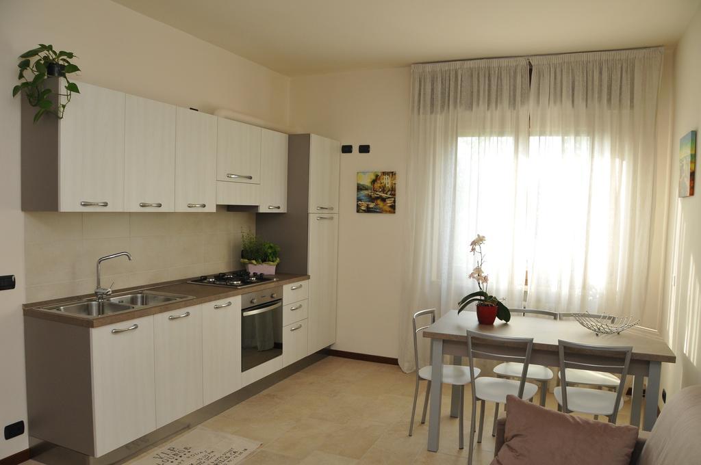 Appartamento Lago Песк'єра-дель-Гарда Номер фото